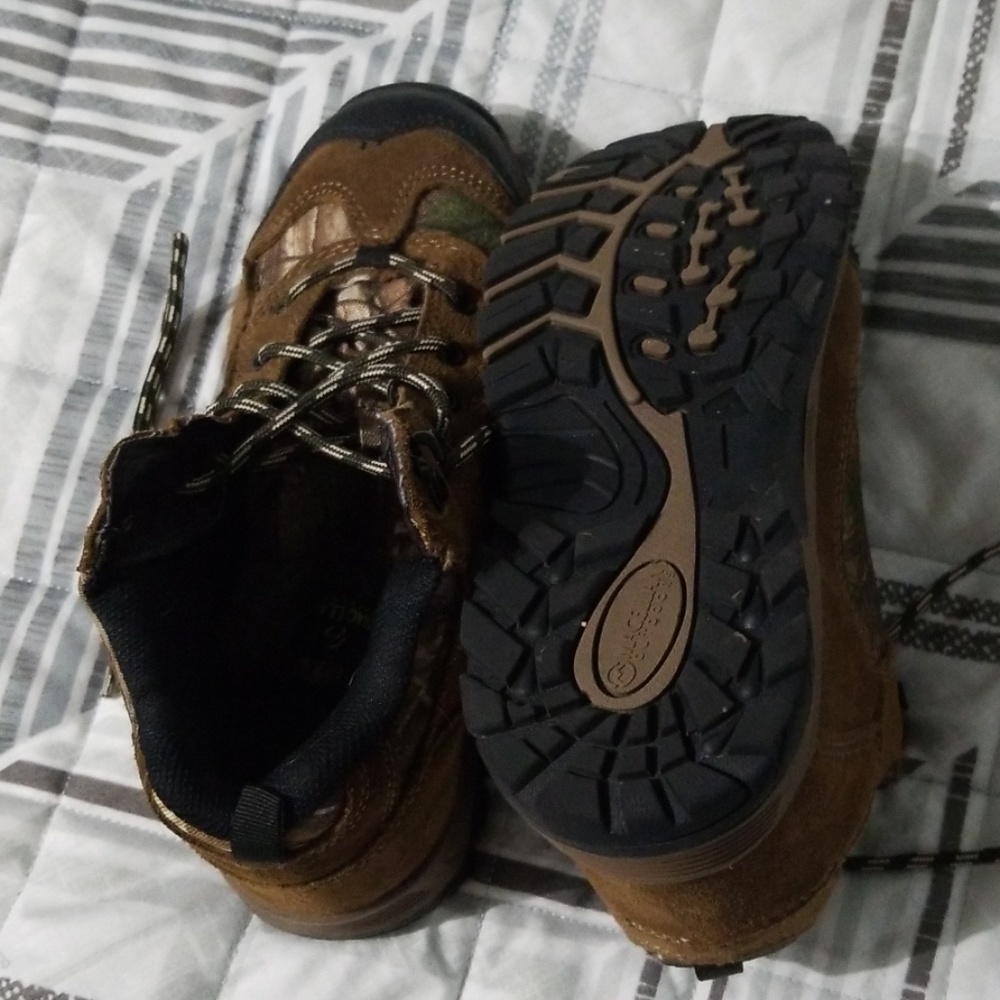 Hunting boots